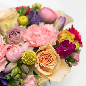 DIY: Sådan laver du en farverig blomsterbuket - Plantorama