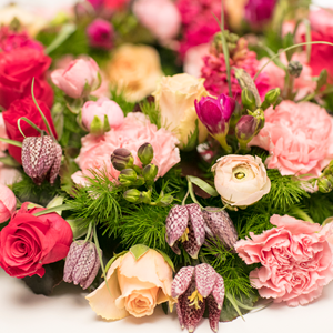 DIY: Sådan laver du en overdådig blomsterkrans - Plantorama