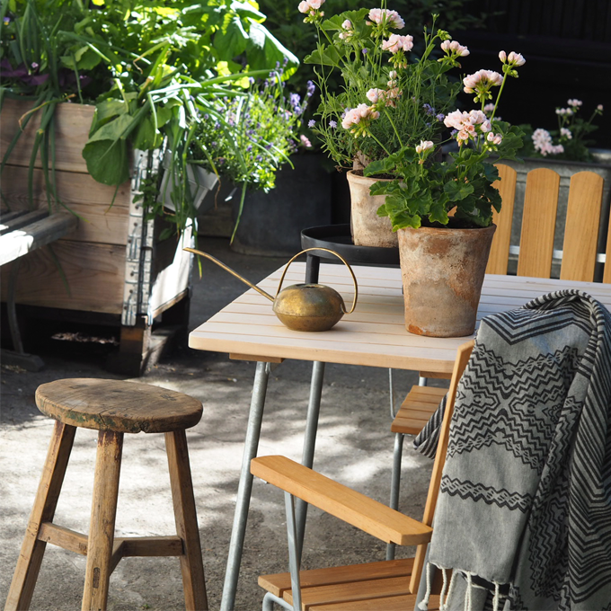 Skab sommerstemning på terrassen med blomster - Plantorama